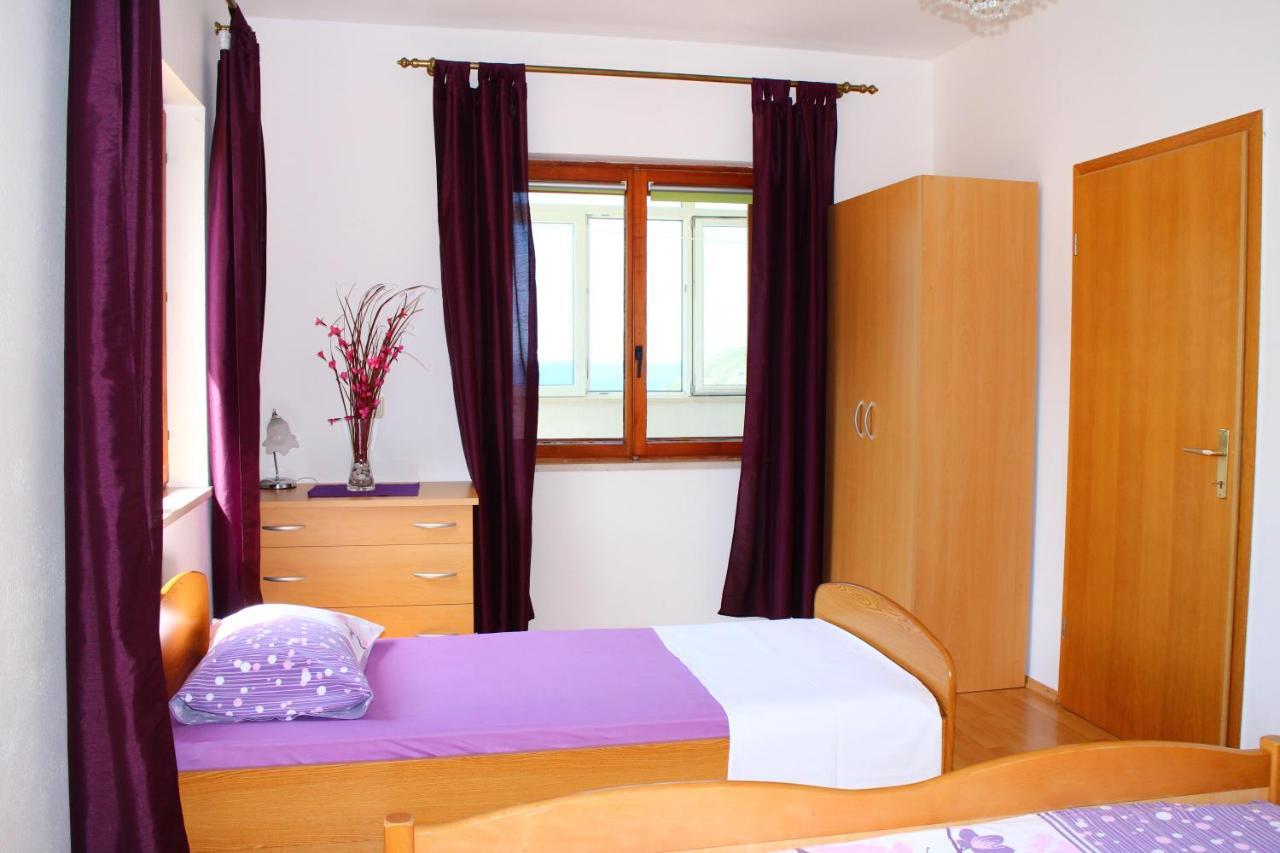 Apartment Teraferma Komiza Exterior photo